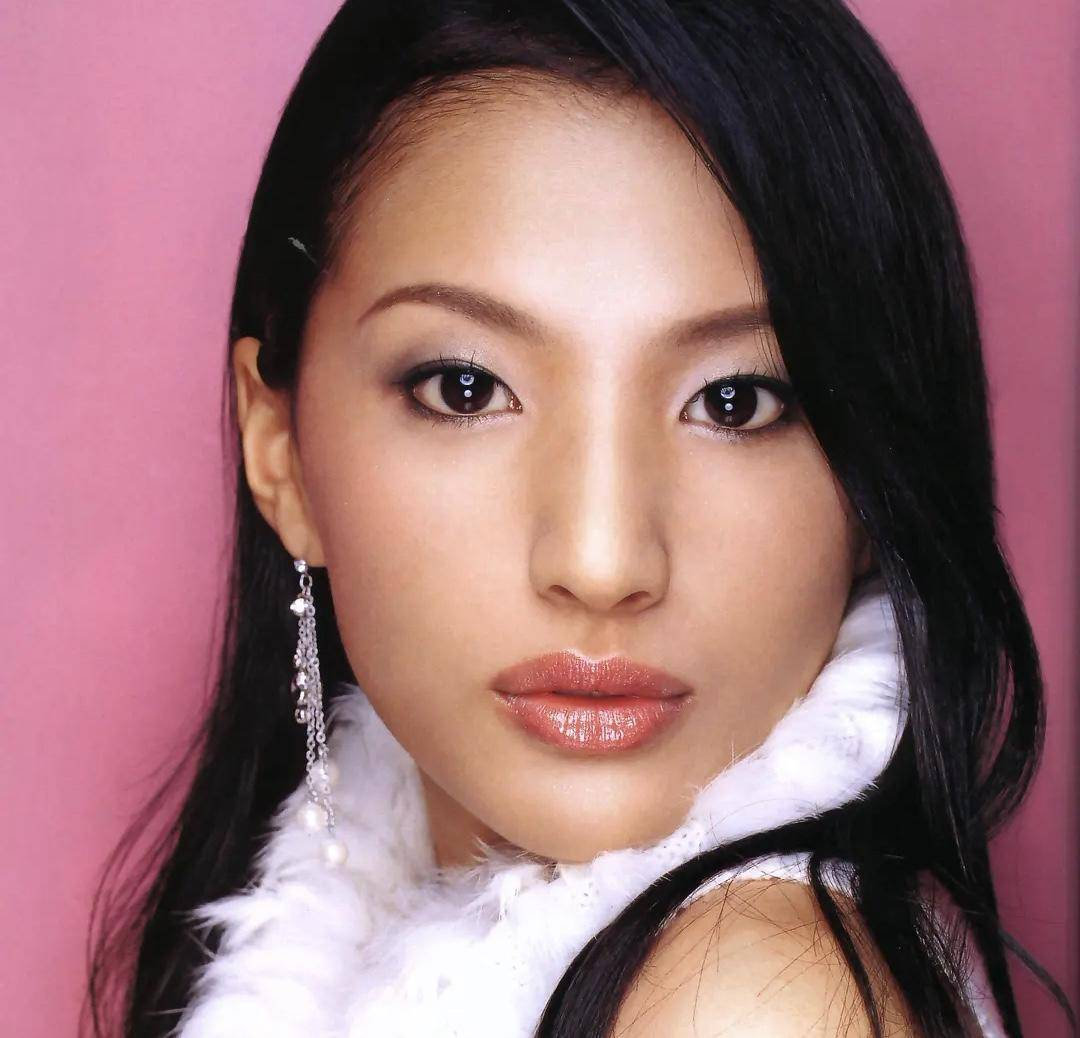 突传死讯 36岁日本著名女星芦名星在家中身亡 怀疑是自杀 亿忆澳洲 突传死讯 36岁日本著名女星芦名星在家中身亡 怀疑是自杀 亿忆澳洲