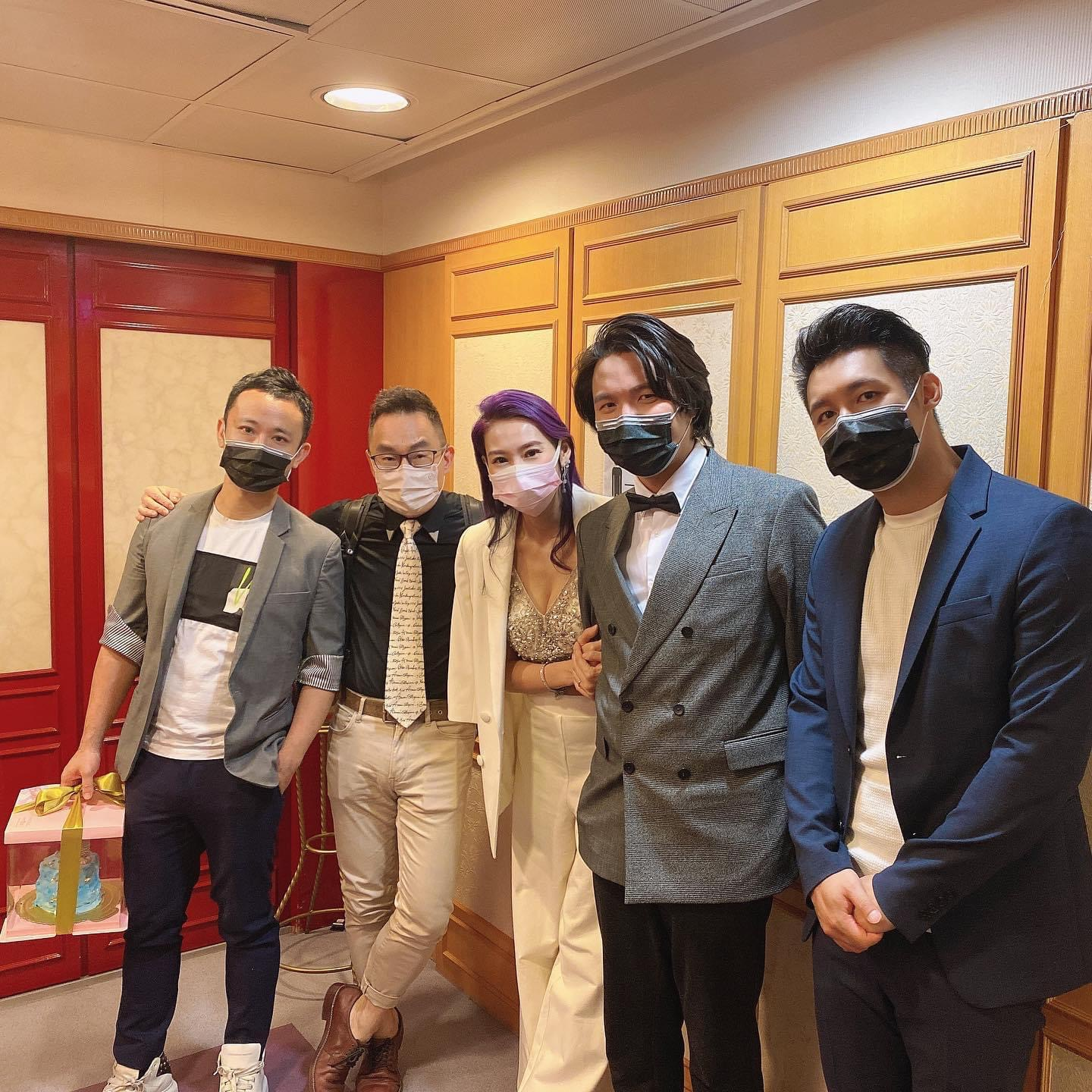 恭喜 39岁庄端儿正式签字结婚紧张手抖 老公失业破产不离不弃 亿忆澳洲 恭喜 39岁庄端儿正式签字结婚紧张手抖 老公失业破产不离不弃 亿忆澳洲